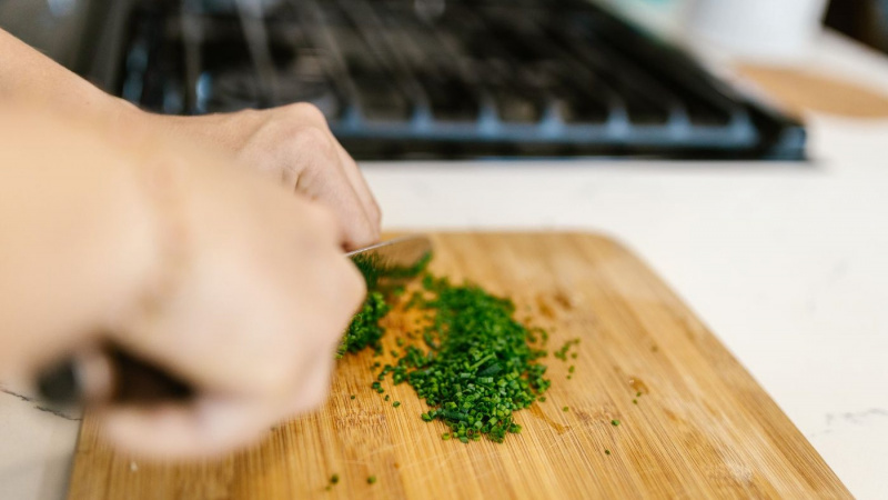 Маркировка разделочных досок в общепите: буквы, цвета, гравировка